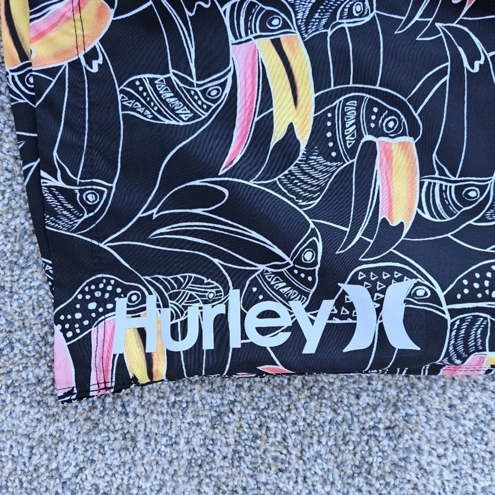 Hurley Party Pack Volley Swim Shorts Trunks Hawaiian Tropical Casual Mens Medium